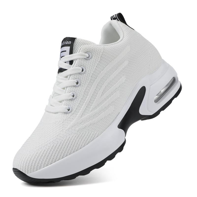 2025 vår ny mesh andningsbar osynlig inre höjdökning damskor casual platå sportskor dam enkel sko vit
