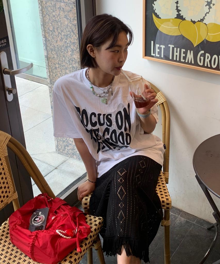 Nasttingijeubeleoldaenmi Geometry Lettering Tee_Burgundy