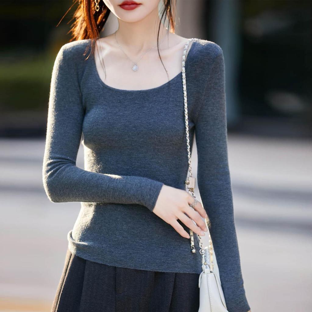 Damen Einfarbiger Schmaler Woll-Cardigan: Einfaches Strickoberteil mit U-Ausschnitt