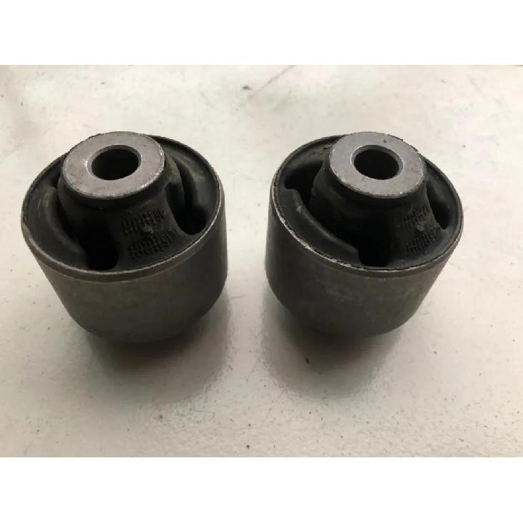 (2pcs/kit) Front swing arm liner Control Arm bushing Front lower arm bushing for ROEWE 350 MG5 50006098