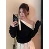 Sweet and spicy slant-neck off-the-shoulder knitted bottoming shirt women's spring contrasting top slim-fitting sweater