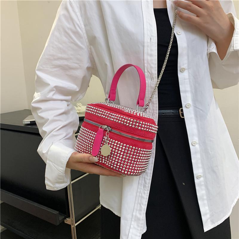 Chic Minimalist Handbag For Women Stylish Fall Bucket Bag With Chain Strap In Black Gray Silver
