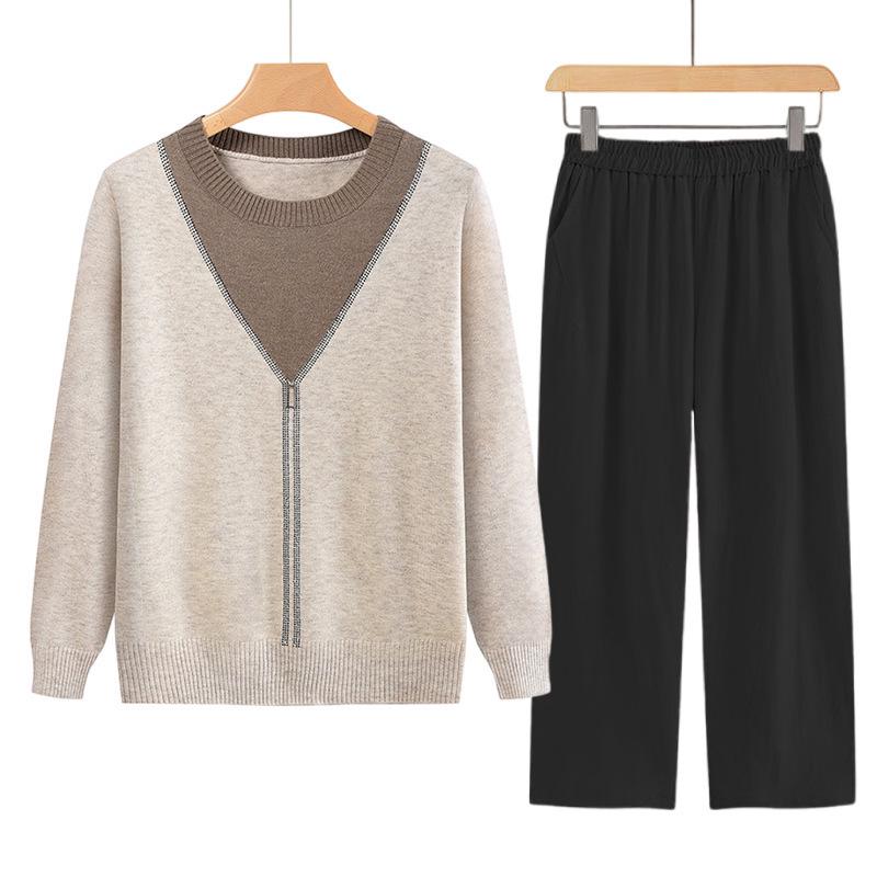 Ultra-Soft Long-Sleeve Sweater for Middle-Aged Women - Perfect for Spring & Autumn