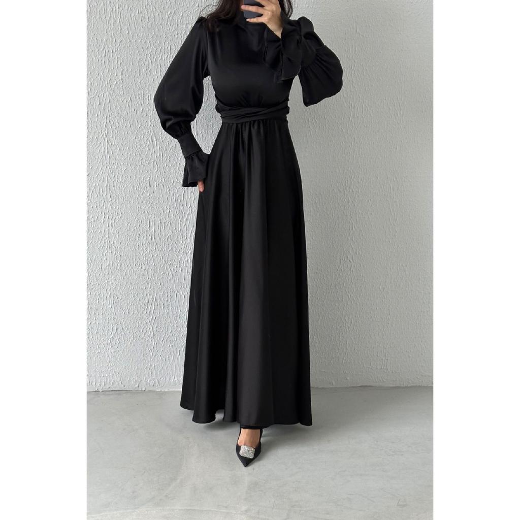 Saténový hidžáb večerní šaty s jemným rukávem v červené barvě