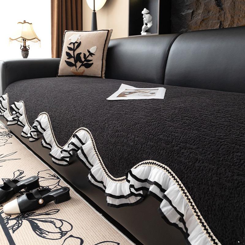 

Light luxury high-end skirt straight row sofa cushion green four-season universal non-slip new Lawrence special leather cover 45 * 45cm Pillow Cover