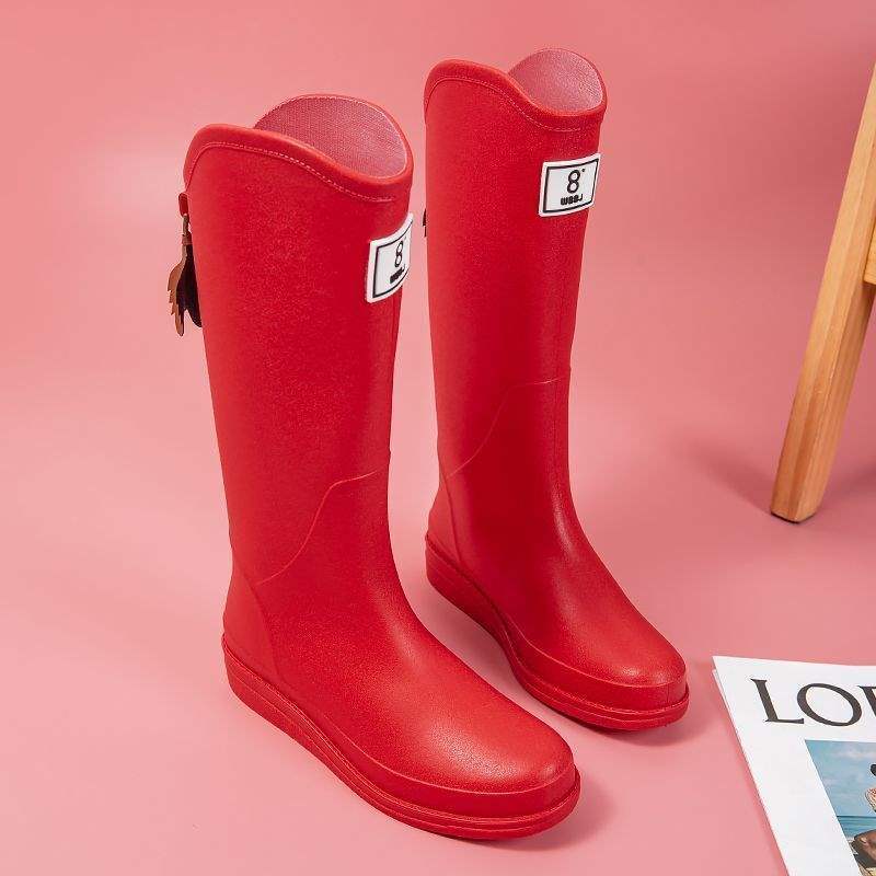 Fashion rain shoes women rain boots boots autumn and winter long tube rain shoes round head kitchen waterproof and non-slip ins wind