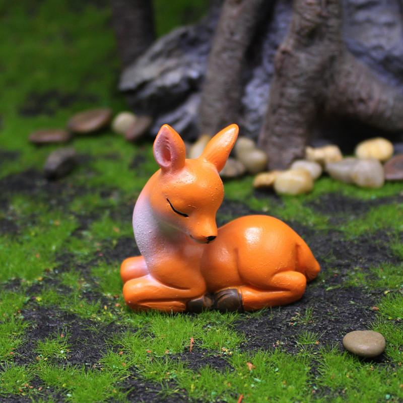 Cute Deer Resin Miniatures For Event Animal Decoration And Friendship Gifts