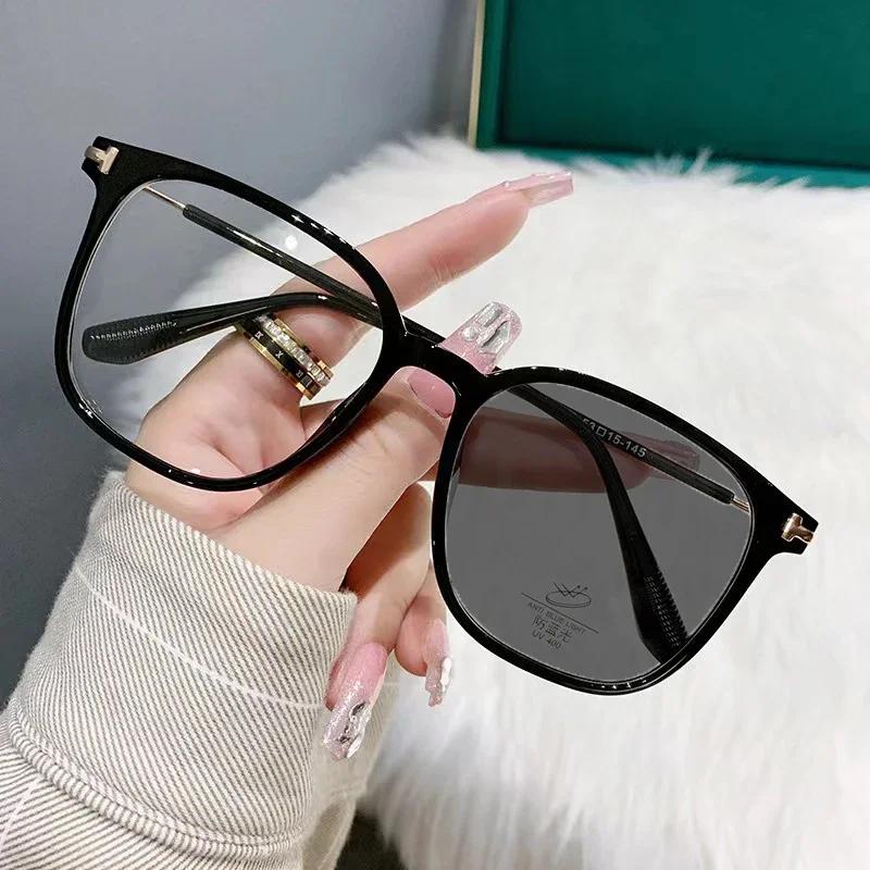 Fashion Metal Pochromic Sunglasses Women Anti-Blue Light Glasses men Stylish Chameleon Anti-glare Driving Shades UV400
