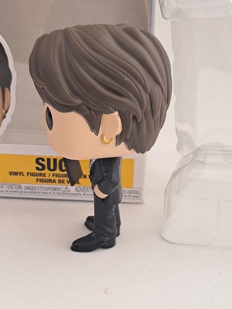 [USED] funko pop BTS SUGA