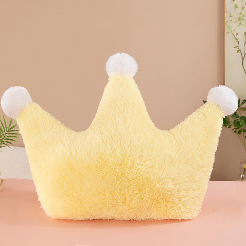 Nordic Crown Pillow and Sofa Cushions - Cute Heart-Shaped Backrest for Bed and Bay Window 80cm 800g 1630₽