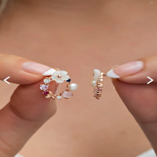 

Сережки з квітами магнолії зі срібла 925 проби