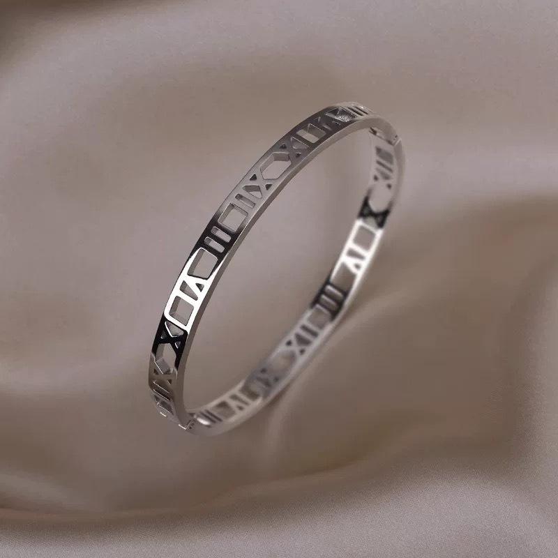 Gold Plated Titanium Steel Roman Numeral Bracelet for Women - Korean Style Fashion Couples' Accessory