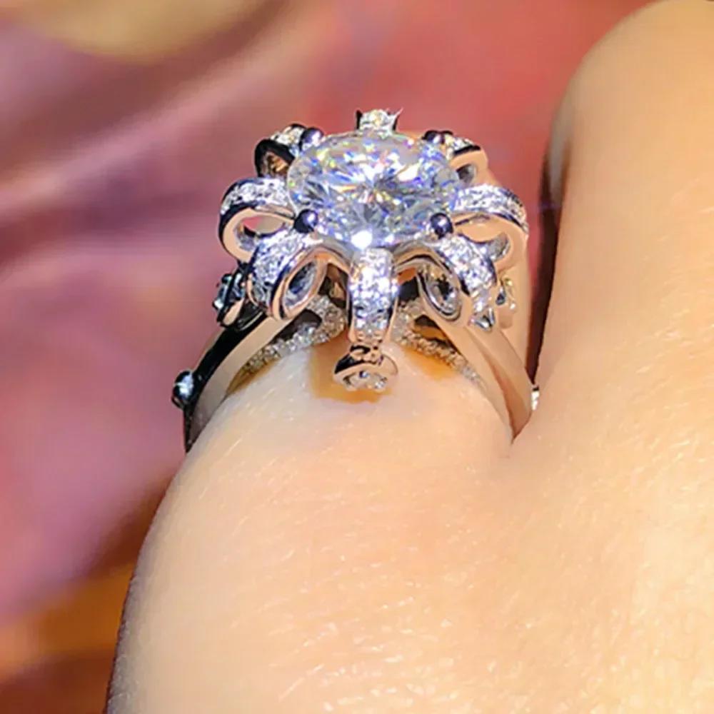 Huitan Creative Flower Shaped Cubic Zirconia Rings For Women Full Bling Iced Out Lady'S Ring Anniversary Party Fashion Jewelry