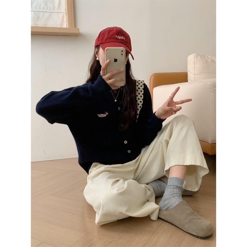 

Осень и зима новый нежный универсальный кардиган свитер с вышивкой и цветными пуговицами, вязаный, с круглым вырезом, куртка с длинным рукавом женская L темно-синий