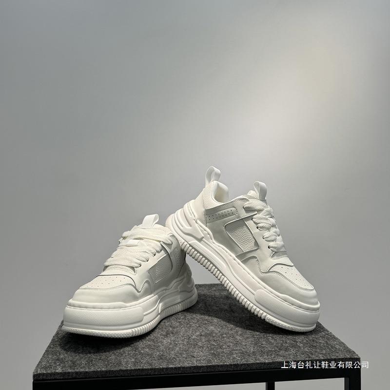 Little White Shoes Men's New Platform Bread Shoes Low-top Lace-up Sports and Leisure Shoes Trendy Versatile Height-increasing Shoes