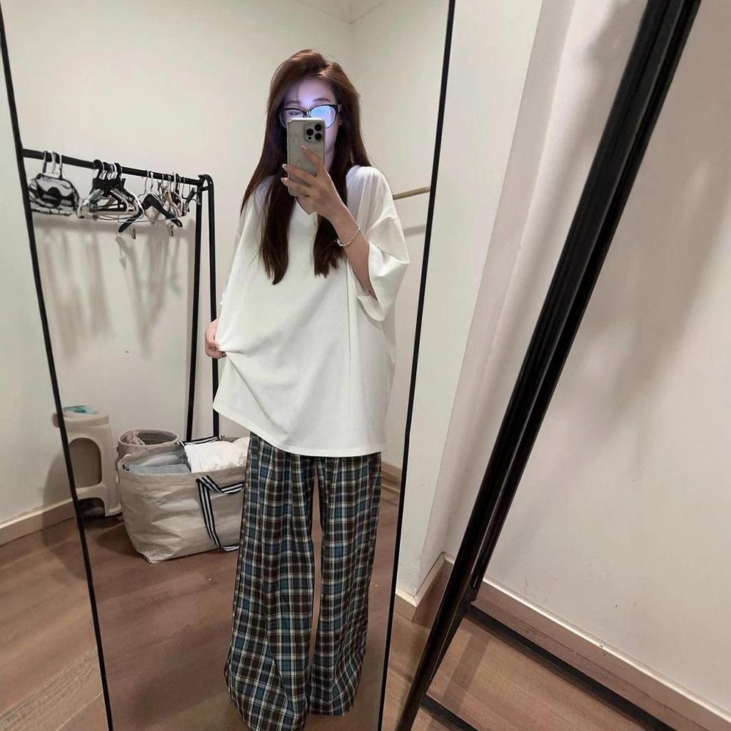Women's Relaxed Fit Korean V-Neck Oversized T-Shirt - Short Sleeve, Mid-Length, Slimming, White, Perfect for Spring, Summer & Autumn