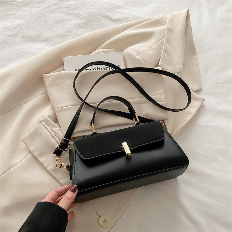 This Year, the Popular One-shoulder Small Bag Women's 2025 Spring New Fashion Handbag Texture Versatile Messenger Small Square Bag