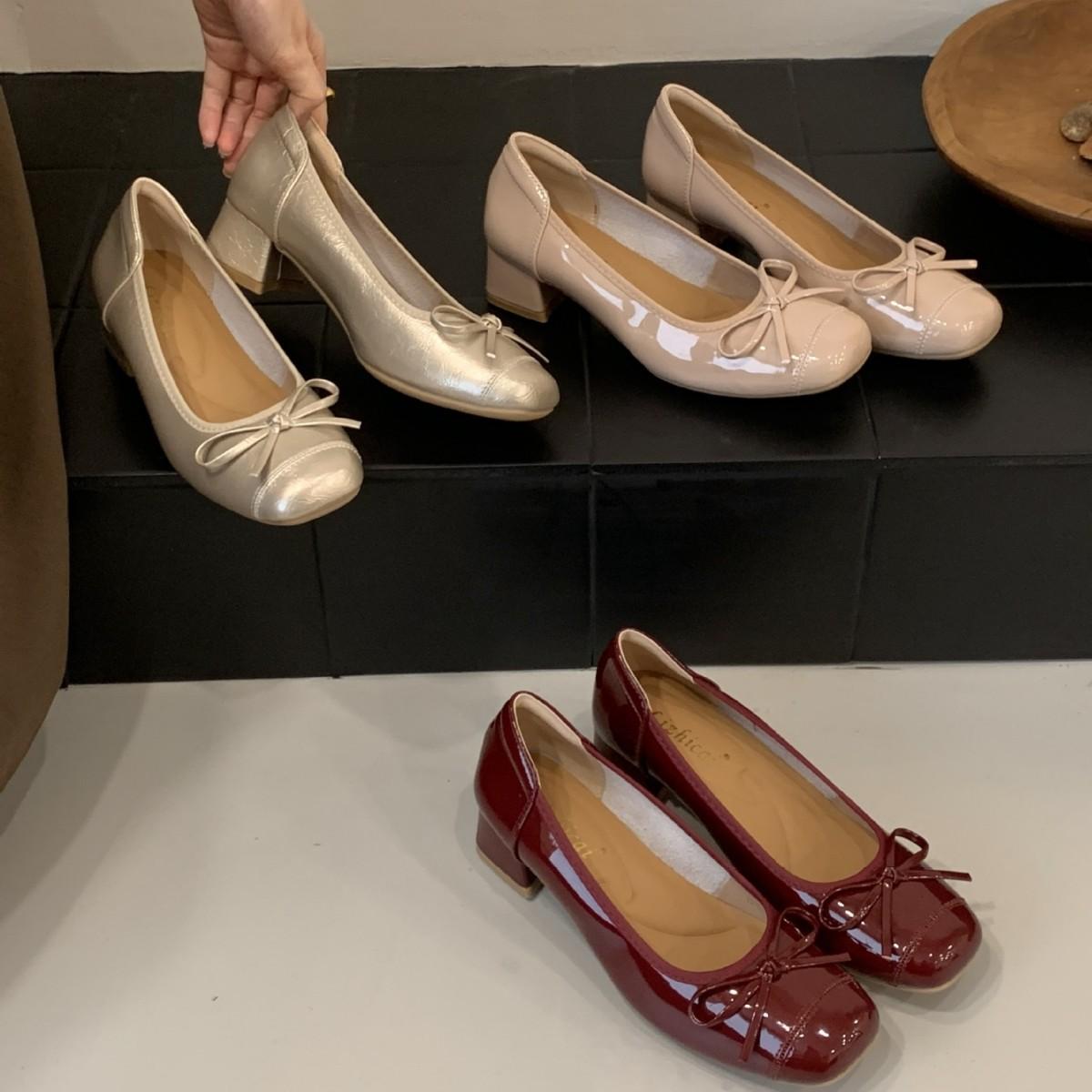 

2025 new thick heel round head bow patent leather light mouth versatile OL Mary Jane women s single shoes 39 тілесний