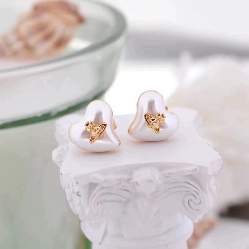 Empress Dowager's Pearl Saturn Necklace & Luxe Stud Earrings Set