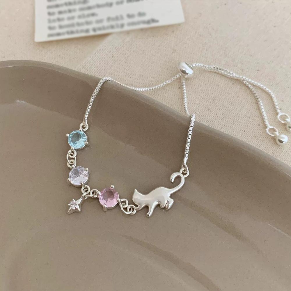 New Silvery Geometric Sparkling Zircon Cat Bracelet for Women Unique Trend Fashion Personality Sweet Versatile Jewelry Gift