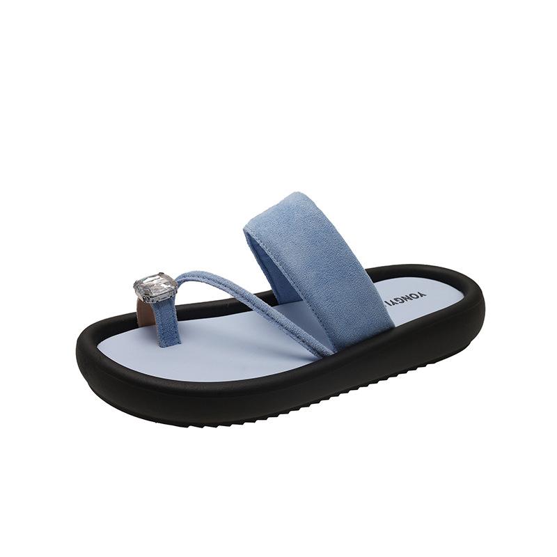 

French one-word with pinch cover for toe women to wear in the summer of 2025, the new thick-bottomed fashionable versatile lazy cool slippers 40