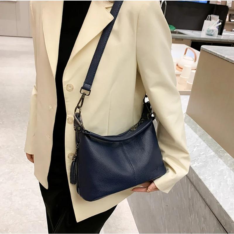 Chic Leather Hobo Bag with Detachable Strap & Tassel Versatile Large Capacity Handbag for Women Leisure Fashion Women's Shoulder Bag
