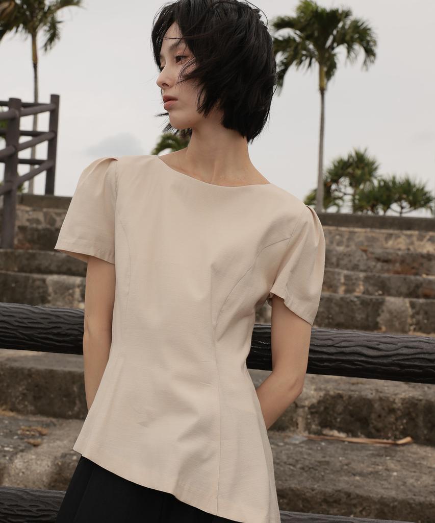 DEHEVE Unbalanced Frill Blouse [Beige]