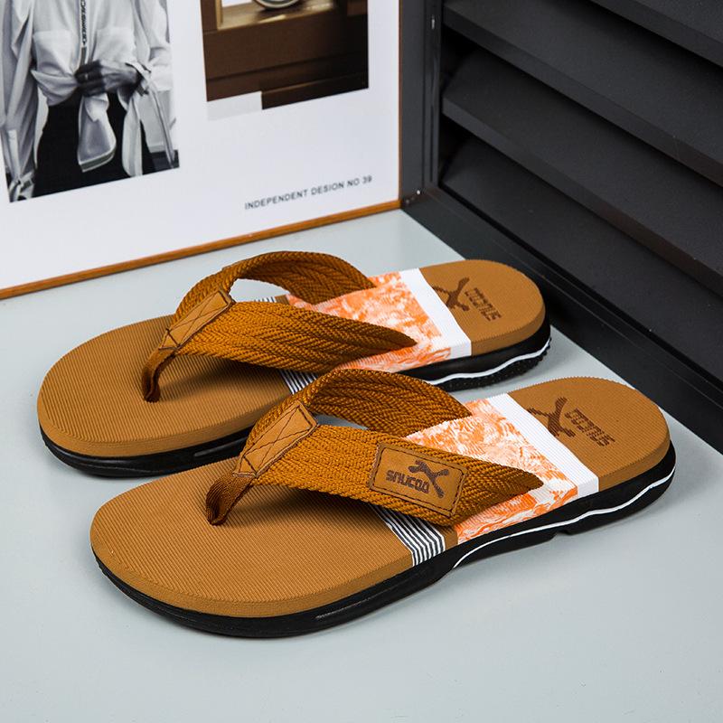 2025 European and American Fashion Slippers Men's Summer Travel Beach Flip-flops Outdoor Non-slip Slippers Foreign Trade Bed and Breakfast