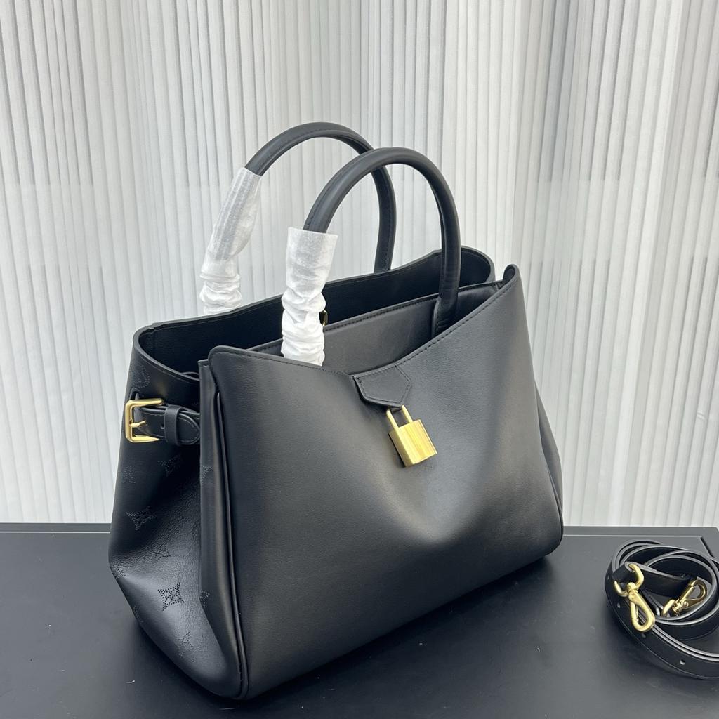 2026 new Vend-ome first-layer cowhide tote bag elegant premium women's handbag large-capacity commuter bag