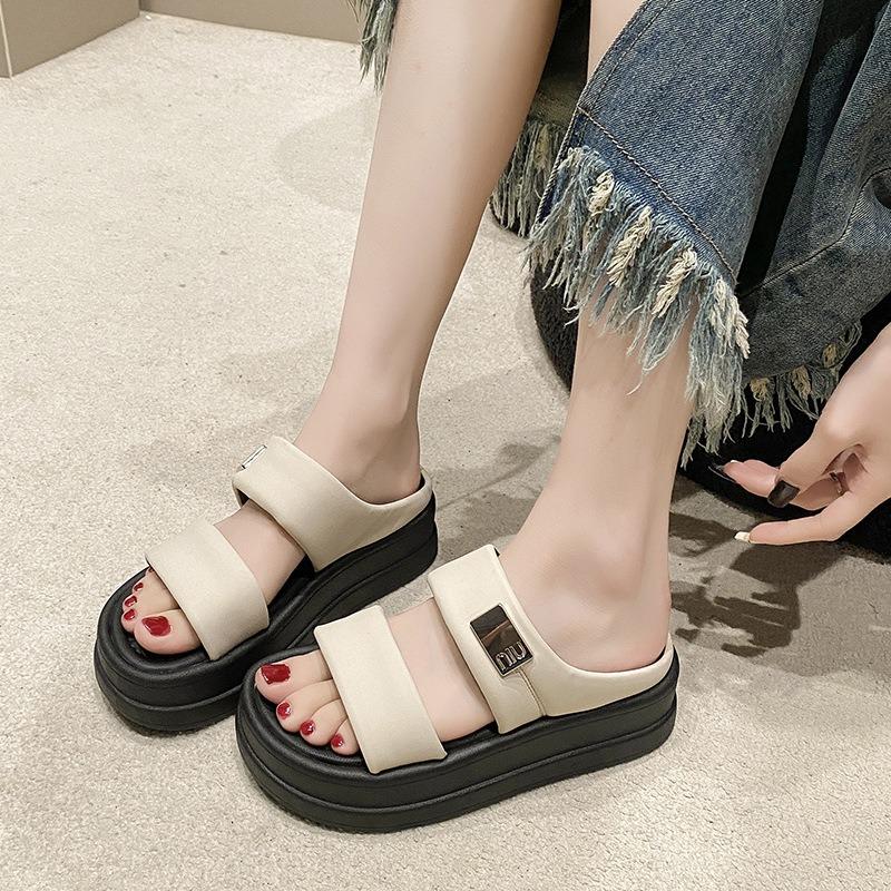 Summer new muffin thick-bottomed metal one-word drag beach heightening slippers women's summer wear