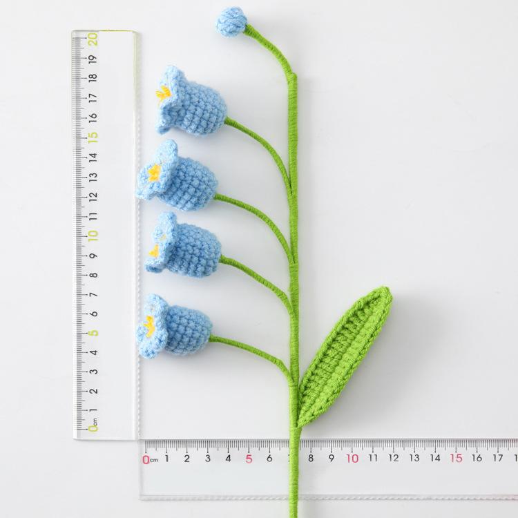 Gestrickte Glockenblume mit Licht Kreative gehäkelte Blumen im Topf Handgewebte künstliche Blume Party-Tischdeko Muttertagsgeschenk