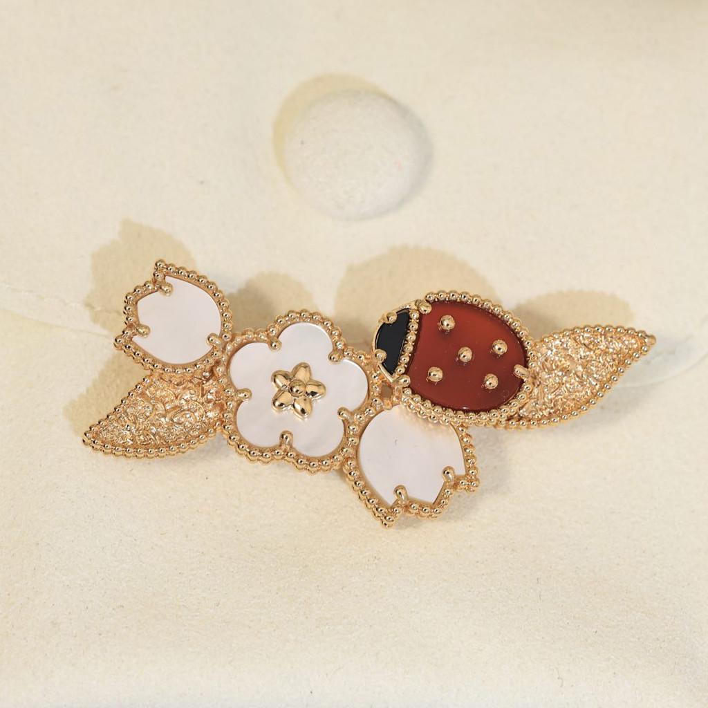 Ladybug Plum Blossom Brooch V Metal Material The Hollowed Out Design Is Overall Light and Three-dimensional  Daily Dressing