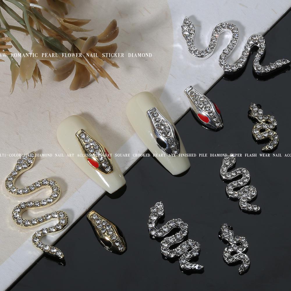 Shiny Rhinestone Snake-Shaped 3D Nail Art Accessories