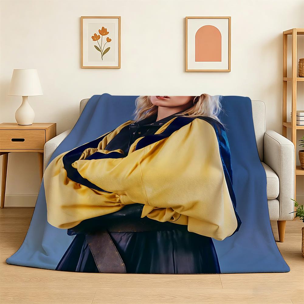 Singer Renee Rapp Throw 240g Flannel Blanket Lightweight Soft Skin-friendly Summer Thin Throw Blanket 75X95CM