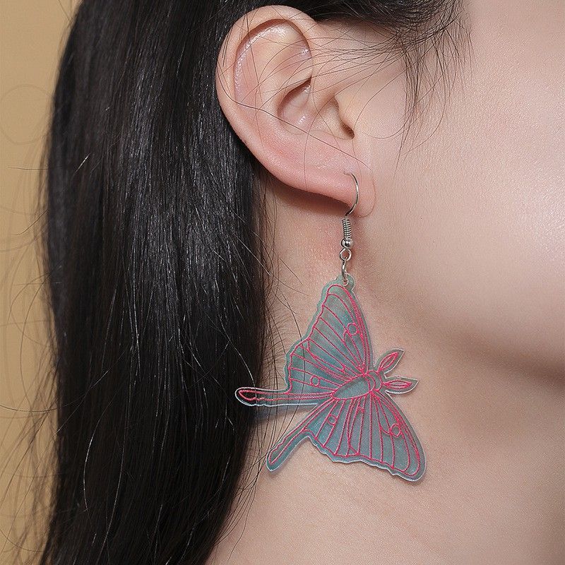 1Pair Cute Butterfly Woman Dangle Earrings Acrylic Gradient Colorful Moth Drop Earrings for Y2K Girl Birthday Gift