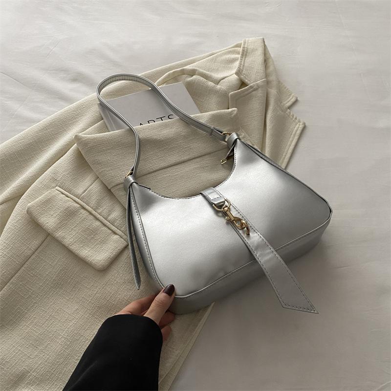 Niche Design Podpažní taška pro ženy v létě Nová retro crossbody taška pocit pro ženy Jednoramenní podpažní taška ve tvaru půlměsíce