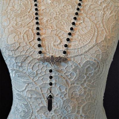 Hexagonal Pillar Bat Hollow Zinc Alloy Pendant Black Beaded Choker Gothic Elegant Jewelry Necklace Party Neck Accessories for Women