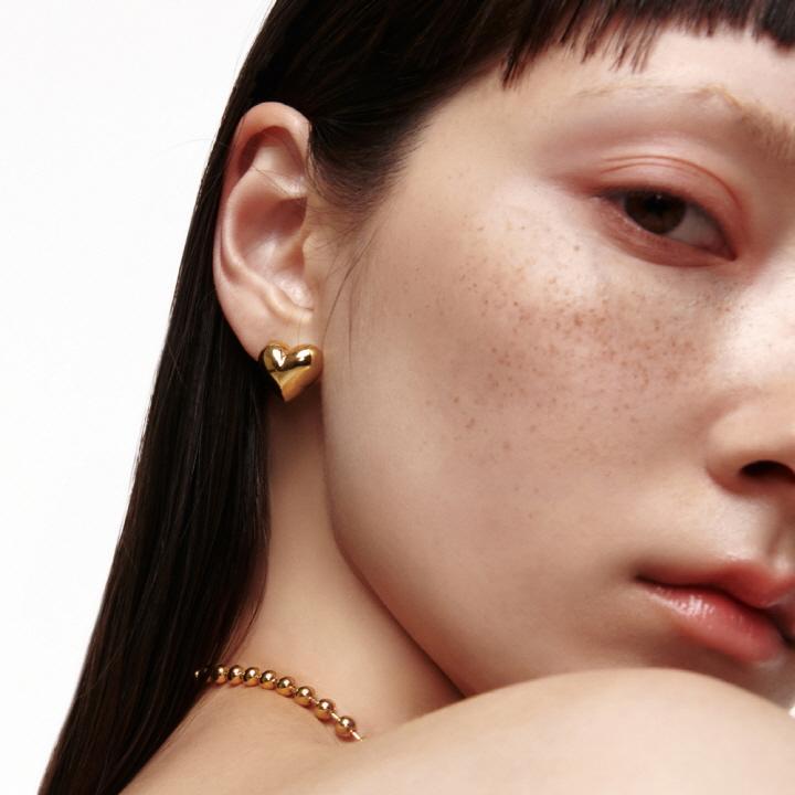 J.Gracelet Metal Heart Earrings