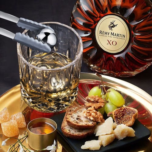 Set of 4 Round Whiskey Stones, 25mm Round, Reusable Stainless Steel Ice Cubes, Golf Balls, Whiskey Stones, Metal Ice Balls, Scotch Gift Set for Red Wi