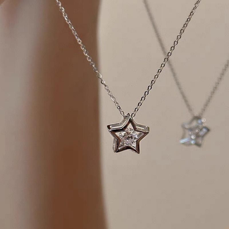 Korean Five-Pointed Star Rhinestone Pendant Necklace – Chic Summer Women's Accessory