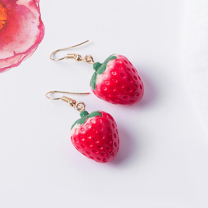 

Creative Simulation Strawberry Without Ear Clips, Fun Fruit Mixed Batch Long Acrylic Earrings For Women