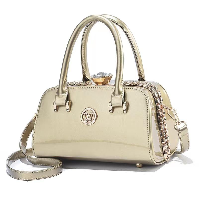 

New bag bright leather with diamonds simple atmosphere women s bag multi-functional dinner handbag red small bag texture bags 23*13*13*12 золотой