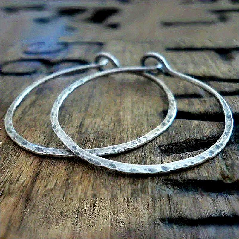 Classic Retro Silvery Plated Hammer Pattern Large Round Hoop Earrings for Women Ethnic-style Daily Earrings Jewelry Accessories