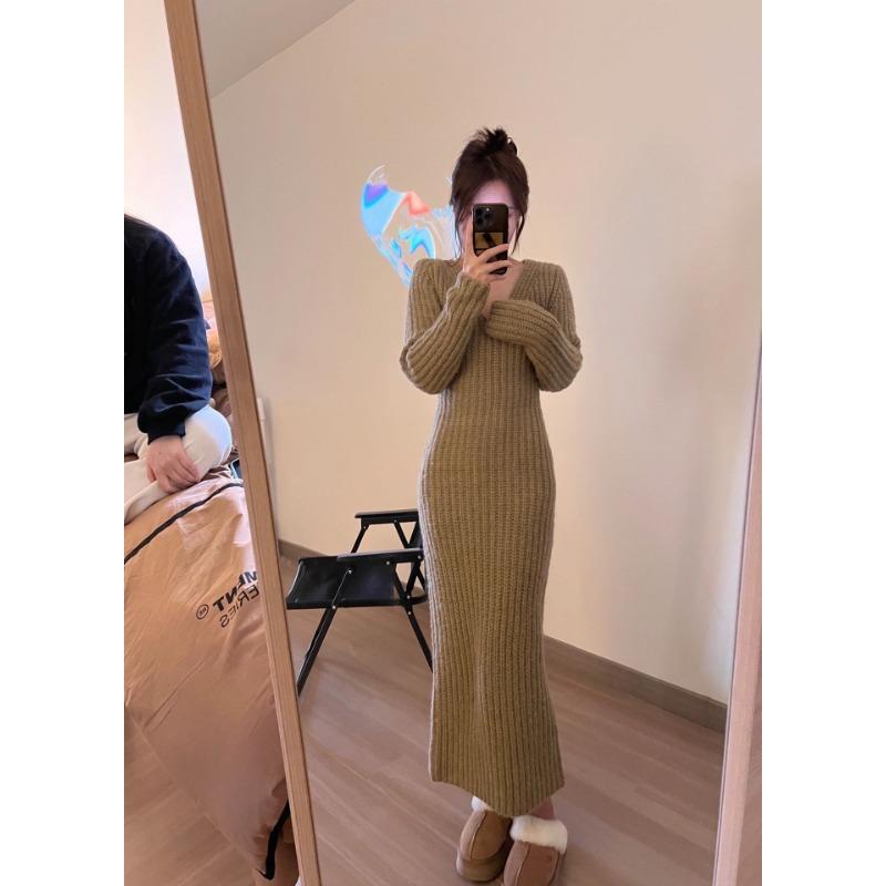Coffee base knitted dress, high-end sense, super good-looking, with coat and hip skirt inside, children's autumn and winter