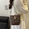 This Year's Popular Fashion Leopard Print Bag Women's 2025 New Spring Foreign Trend Messenger Bag Fashionable New Bucket Bag