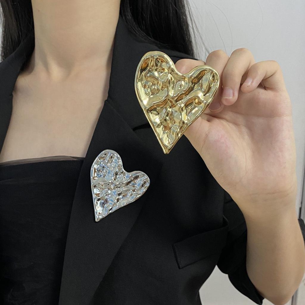 Luxurious Exaggerate Heart Shape Brooch for Women,Vintage Stainless Steel Pins Broochs,Special Jewelry Mother's Day Gift
