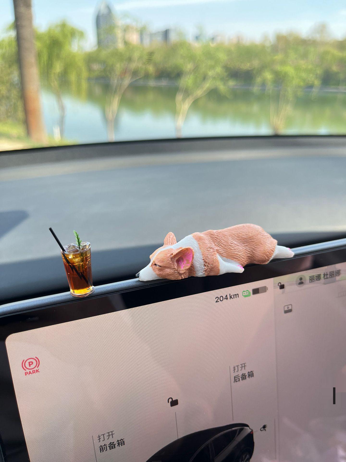 

Корги Украшение на консоль автомобиля: Милая мультяшная фигурка для высококлассного декора интерьера