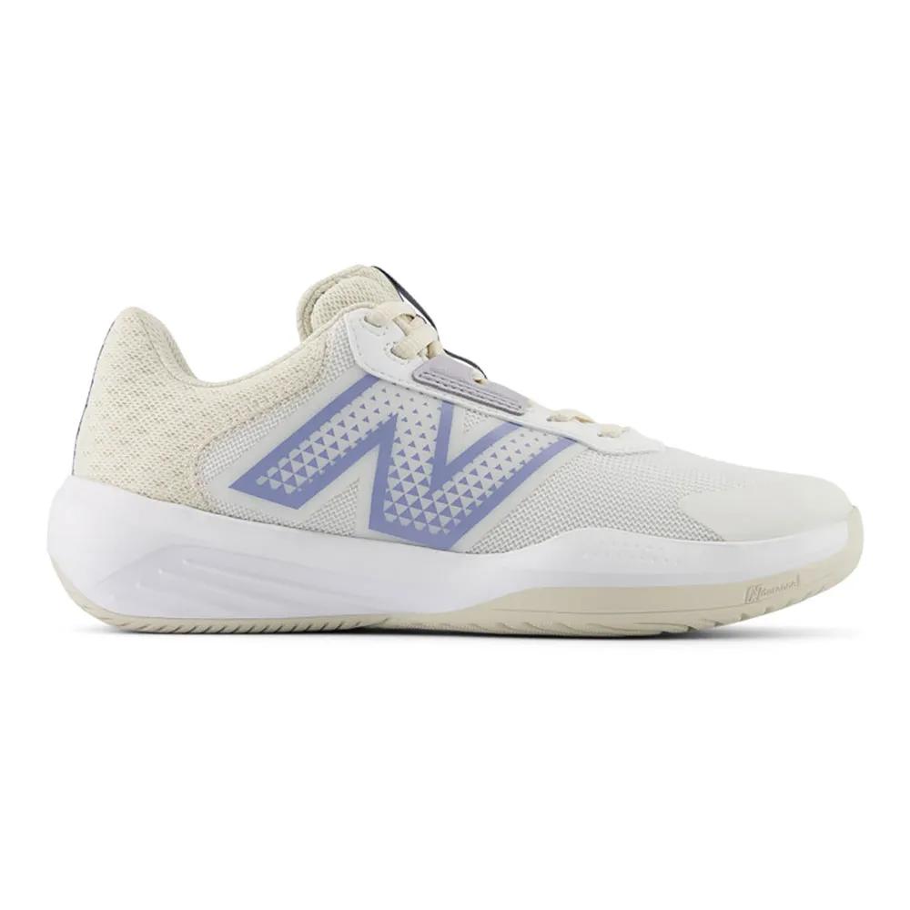 New Balance кроссовки WCH69
