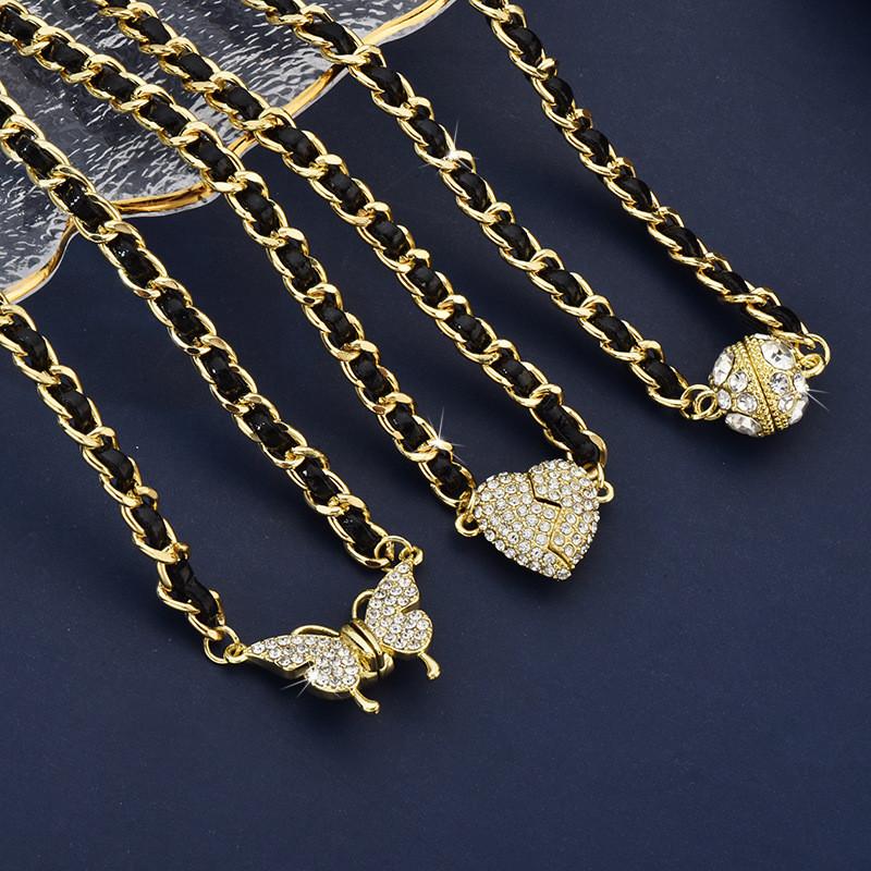 Elegant Heart Shaped Magnetic Necklace For Women With Sparkling Rhinestone Detail