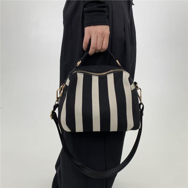 Women'S Sewn Mesh Striped Shoulder Bag, Personalized Simple And Versatile Messenger Handbag